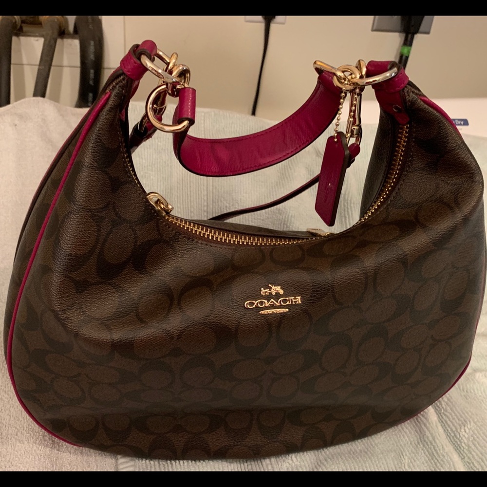 Coach purse and wristlet